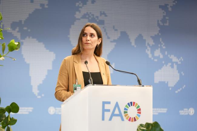 Anali Bustos, Youth Representative, Argentina
