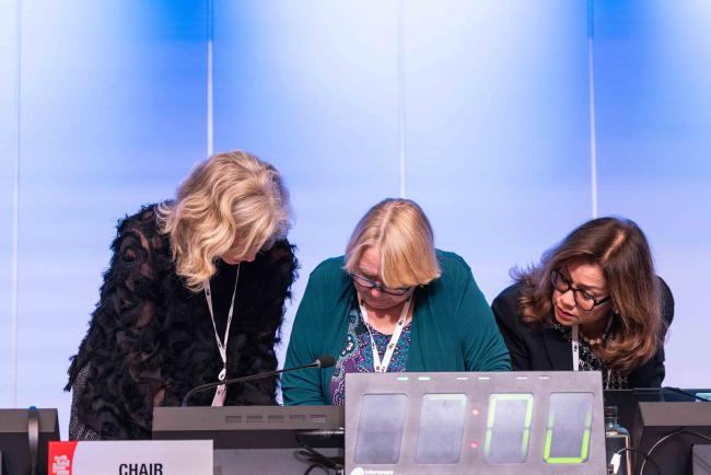 Sofie H. Flensborg, CITES Secretariat, Rosemarie Gnam, SC78 Chair and Ivonne Higuero, CITES Secretary-General consult before the meeting - CITES_SC78_8feb2025-photo